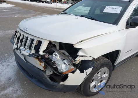 2014 Jeep Compass Sport z USA, uszkodzony, nr VIN 1C4NJCBA2ED882749